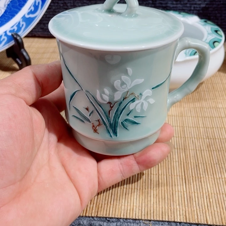 6**6单色釉竹节办法公杯