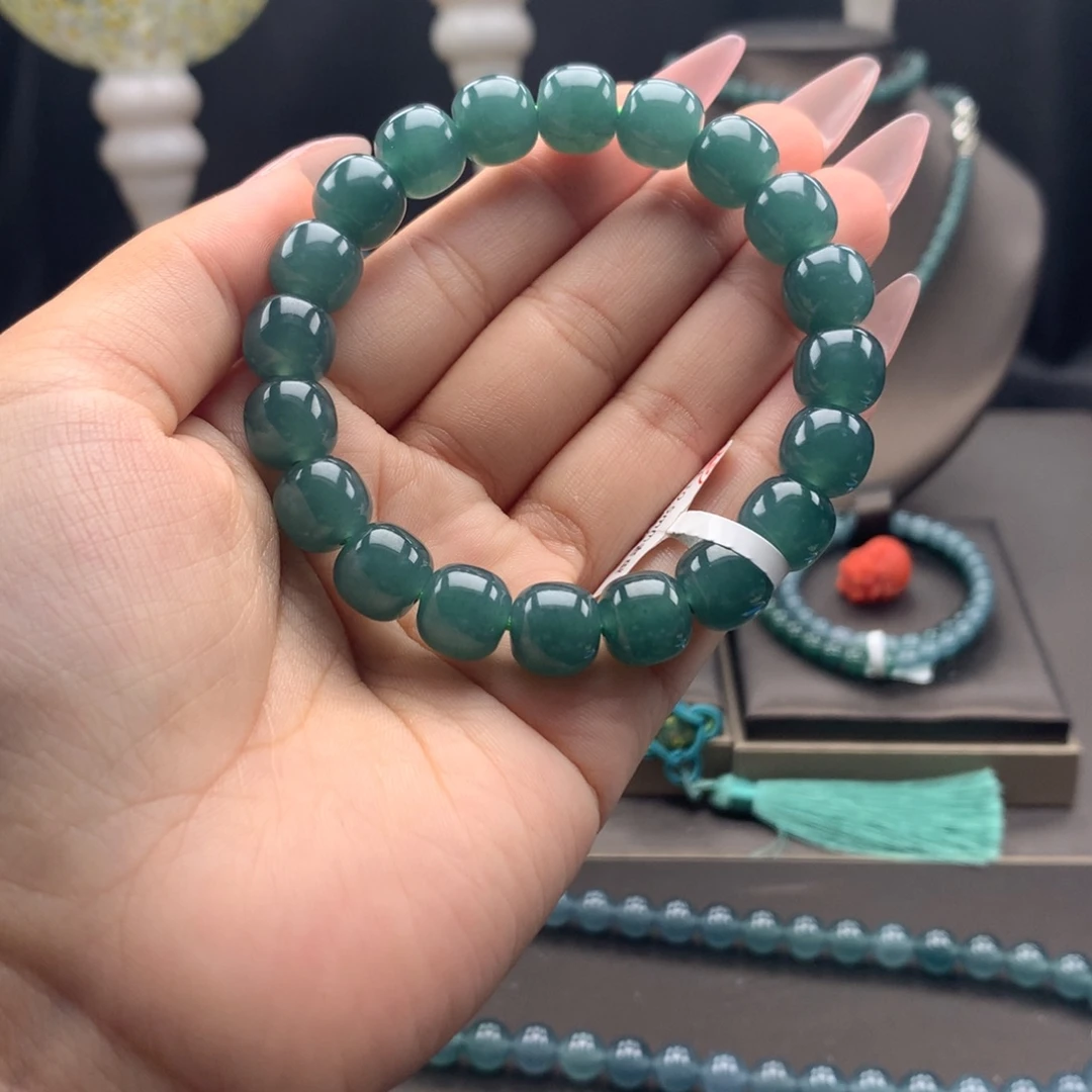 翡翠未镶嵌手链卡10.5mm老型珠放漏有雪花慎拍