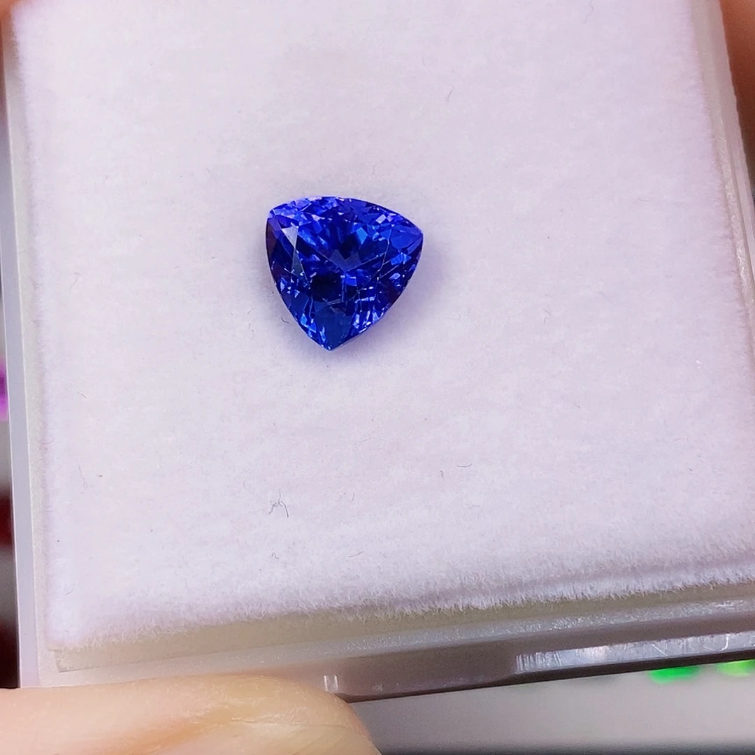 未镶嵌坦桑石裸石2.26ct