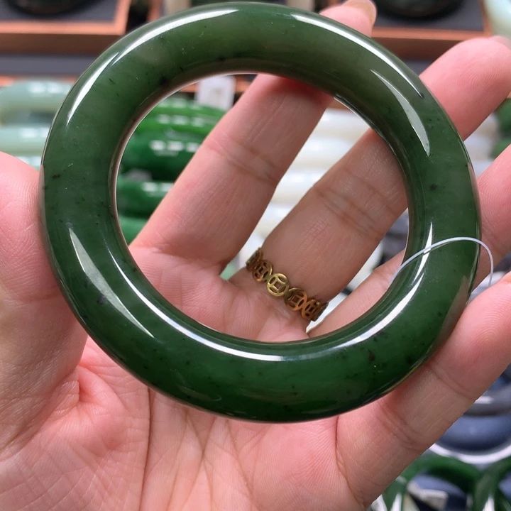 【闪购商品】未镶嵌手镯和田玉（碧玉）19