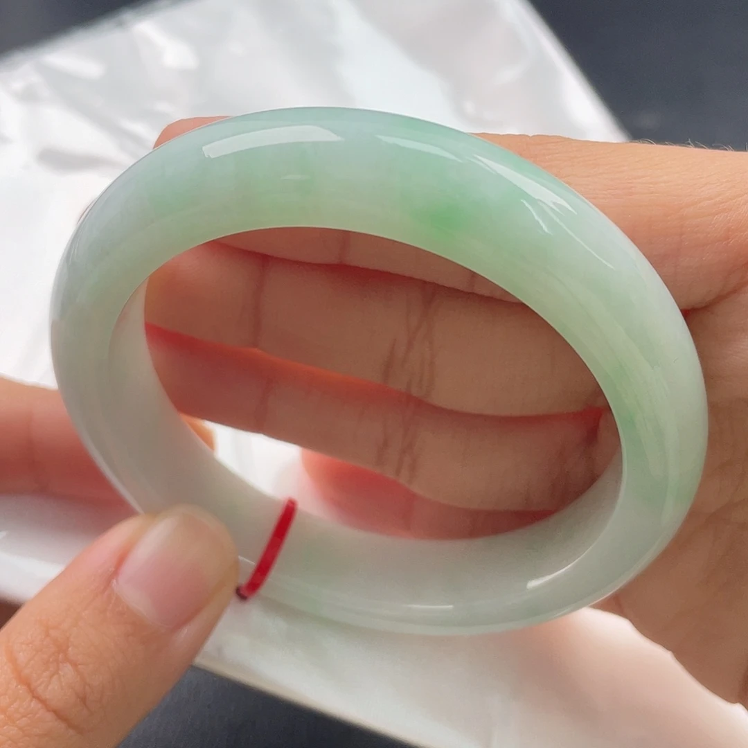 翡翠未镶嵌手镯5657正圈