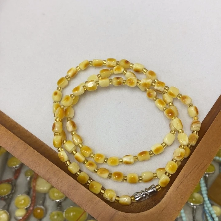 蜜蜡未镶嵌裸石吊坠