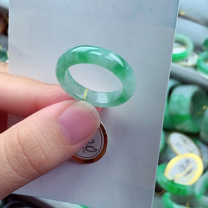 翡翠未镶嵌戒指20号