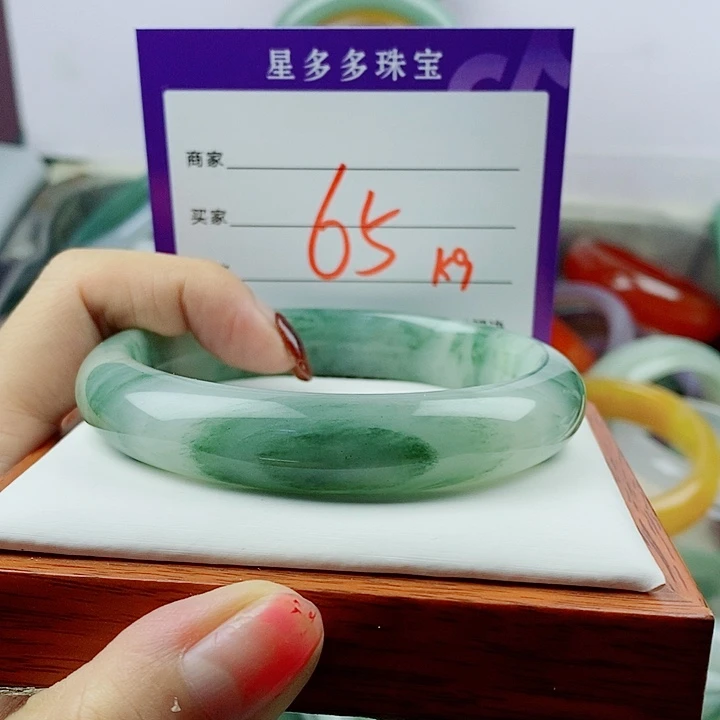 未镶嵌手镯石英质玉（金丝玉）