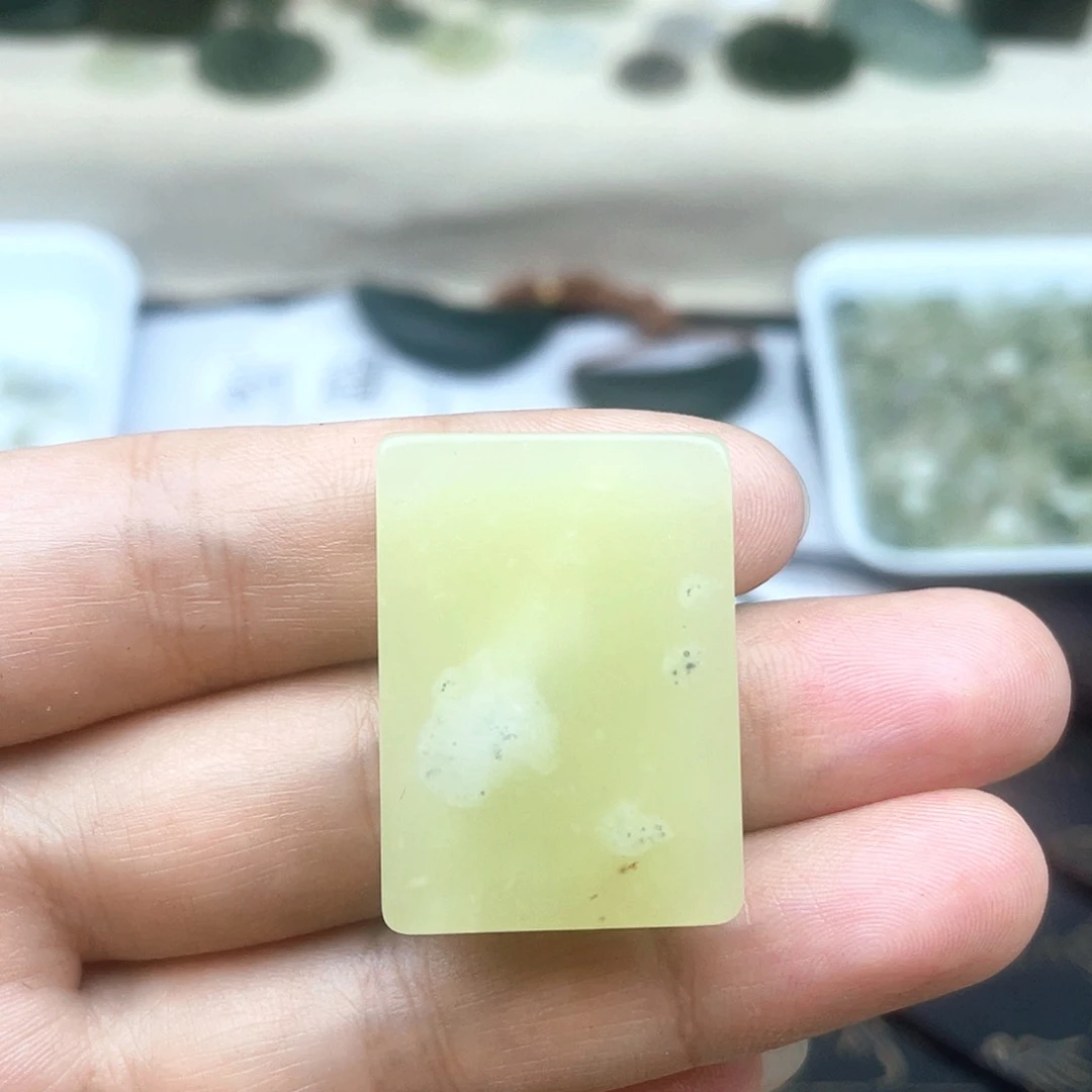 和田玉（糖玉）未镶嵌颈饰