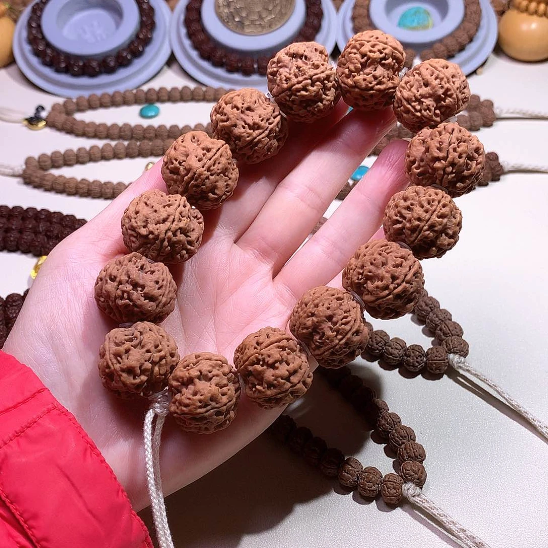 吊坠文玩核桃蜂王大金刚