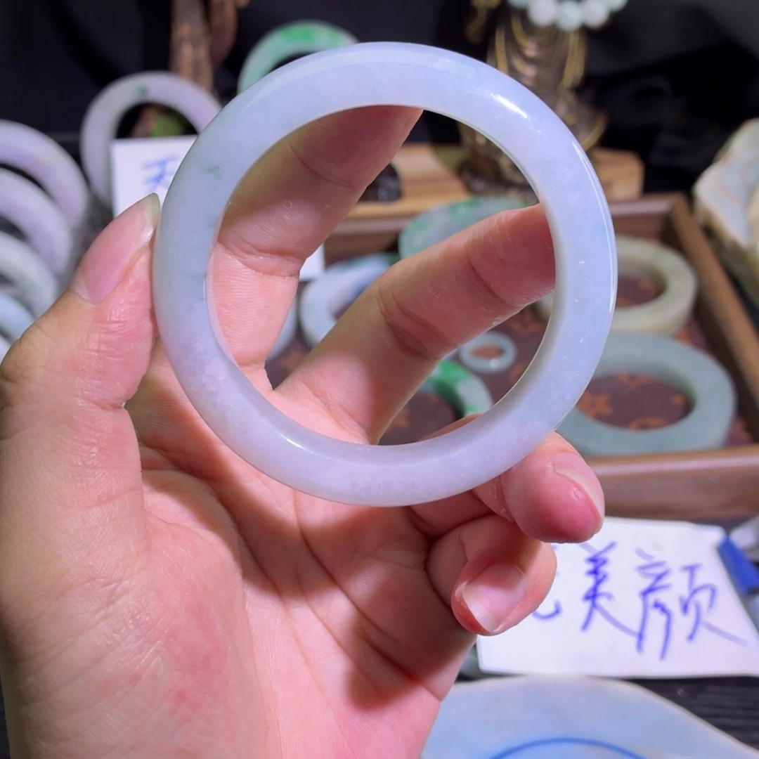 定制翡翠未镶嵌天然翡翠A货毛胚手镯