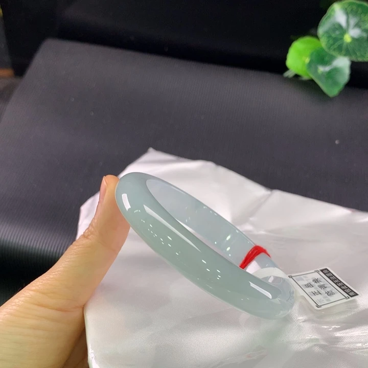 翡翠手镯未镶嵌正圈62