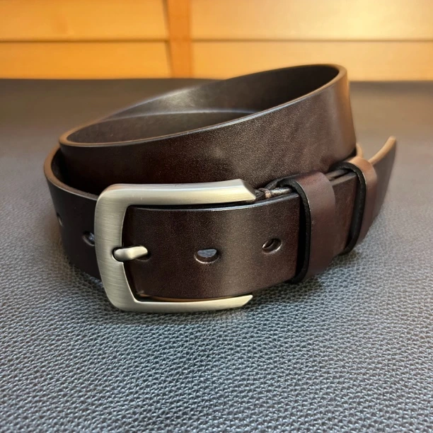 新款光面纯牛皮男士手工头层牛皮针扣腰带高档百搭牛仔裤真皮皮带