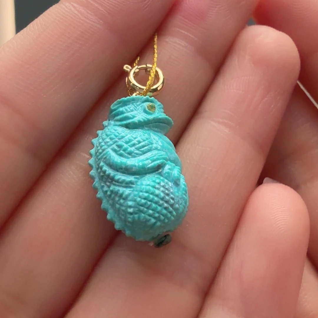 绿松石未镶嵌颈饰