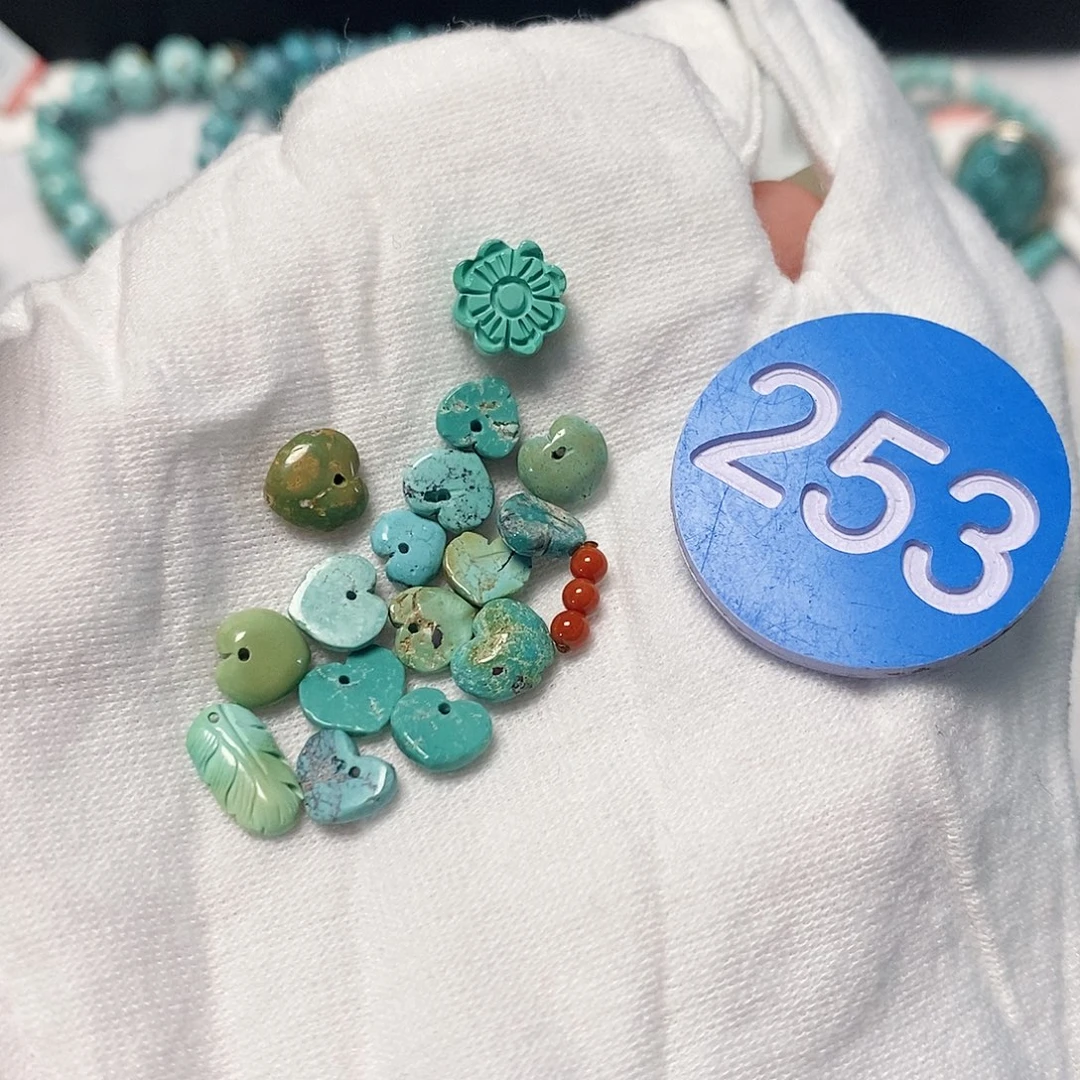 南红玛瑙未镶嵌珠宝奇石