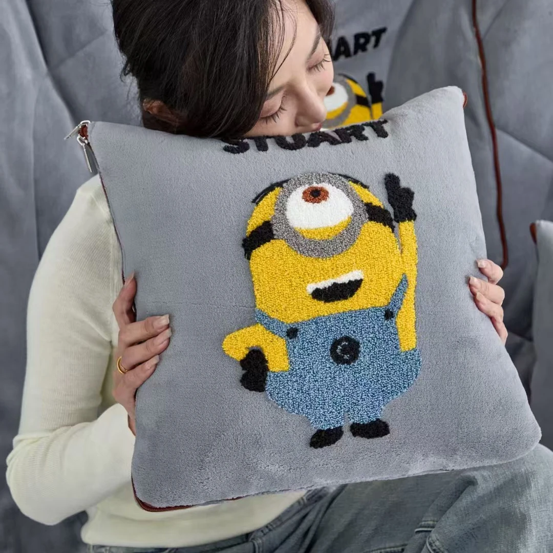 可爱卡通小黄人二合一抱枕被子两用加厚折叠车载靠枕办公室午休被
