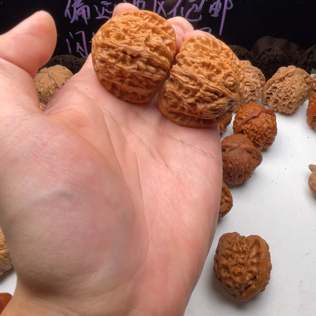 S***l核桃把件43三角白