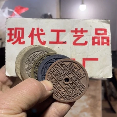 铜就*样现代文创工艺品