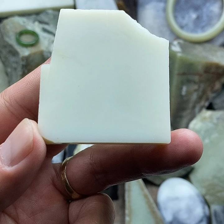 未镶嵌和田玉（糖玉）珠宝奇石Y**n