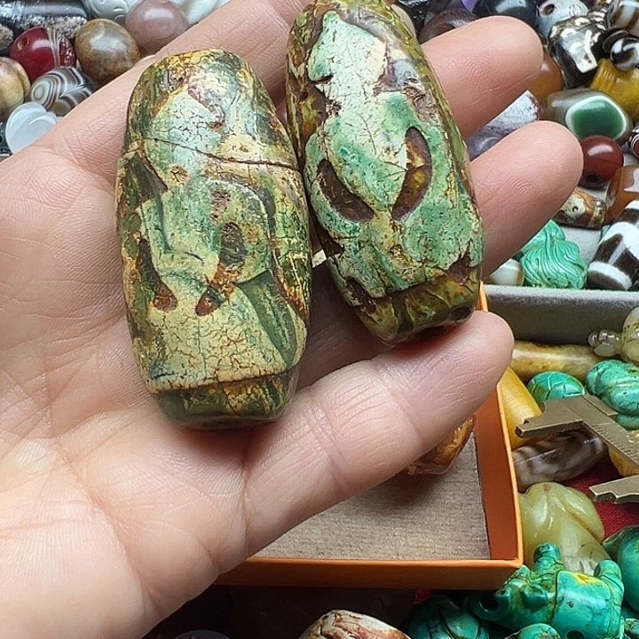 廖***5玛瑙/玉髓未镶嵌颈饰