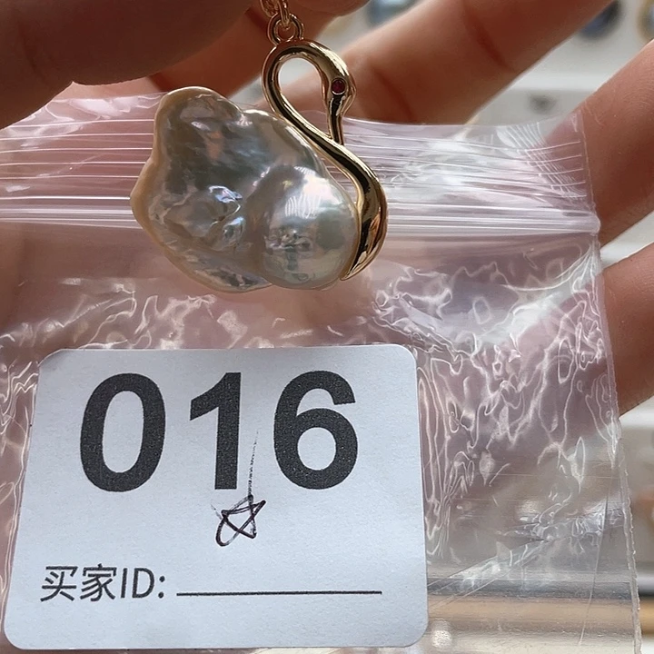 未镶嵌天然珍珠。  漏 漏 漏淡水珍珠