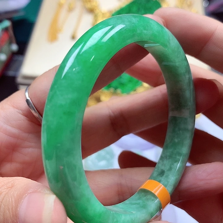 未镶嵌手镯翡翠翡翠