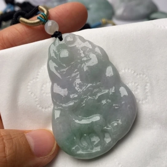 翡翠未镶嵌挂件翡翠