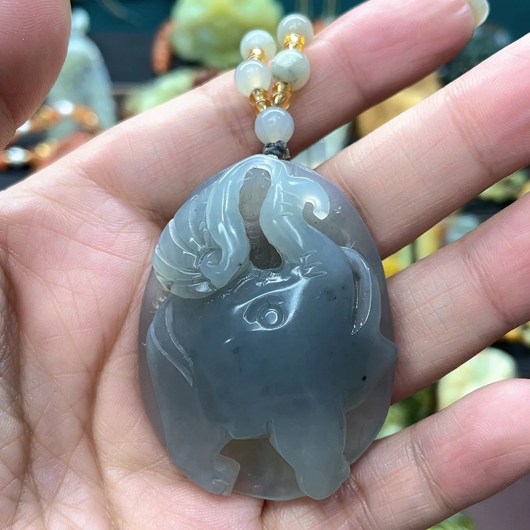 蛇纹石玉颈饰未镶嵌