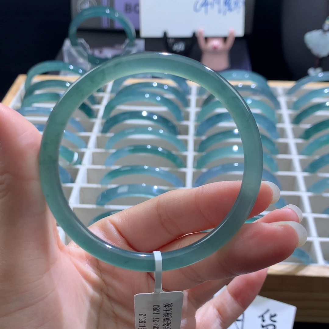 『***i翡翠未镶嵌手镯纯天然