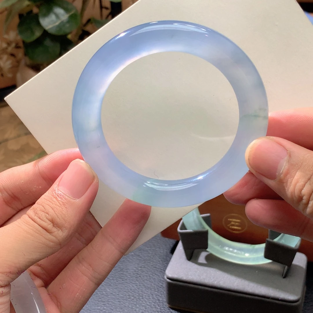 翡翠未镶嵌手镯圆条