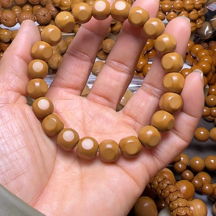 吊坠橄榄核聚宝盆