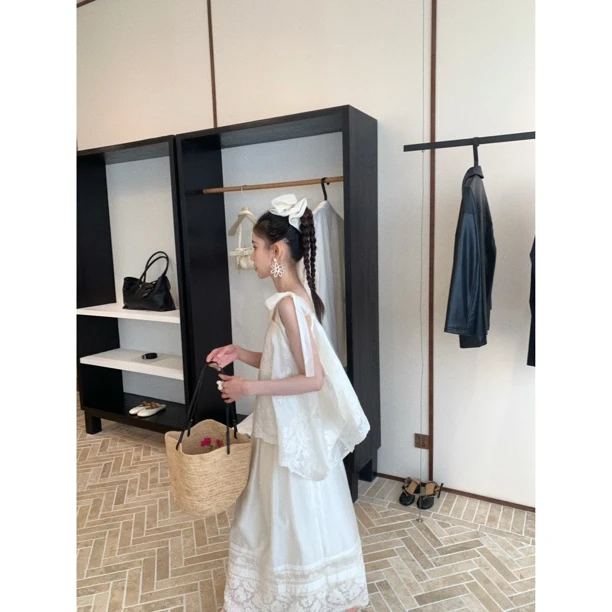 赵小小【仲夏梦境】蕾丝拼接吊带背心显瘦上衣+蕾丝拼接半身裙27202