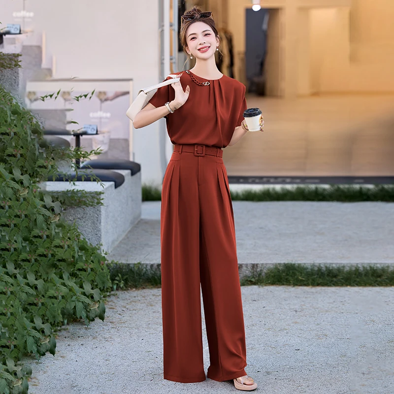 新款主推宽松阔腿裤脚简约领型凸显女人味展现迷人锁骨两件套套裤