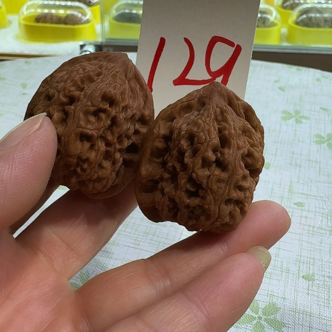 用***4文玩核桃把件水龙有疖子