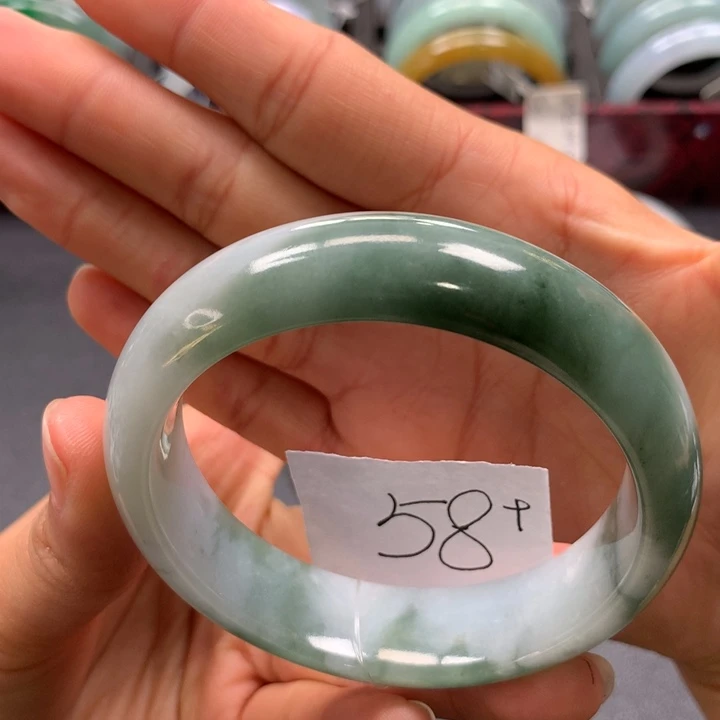 未镶嵌手镯翡翠手镯