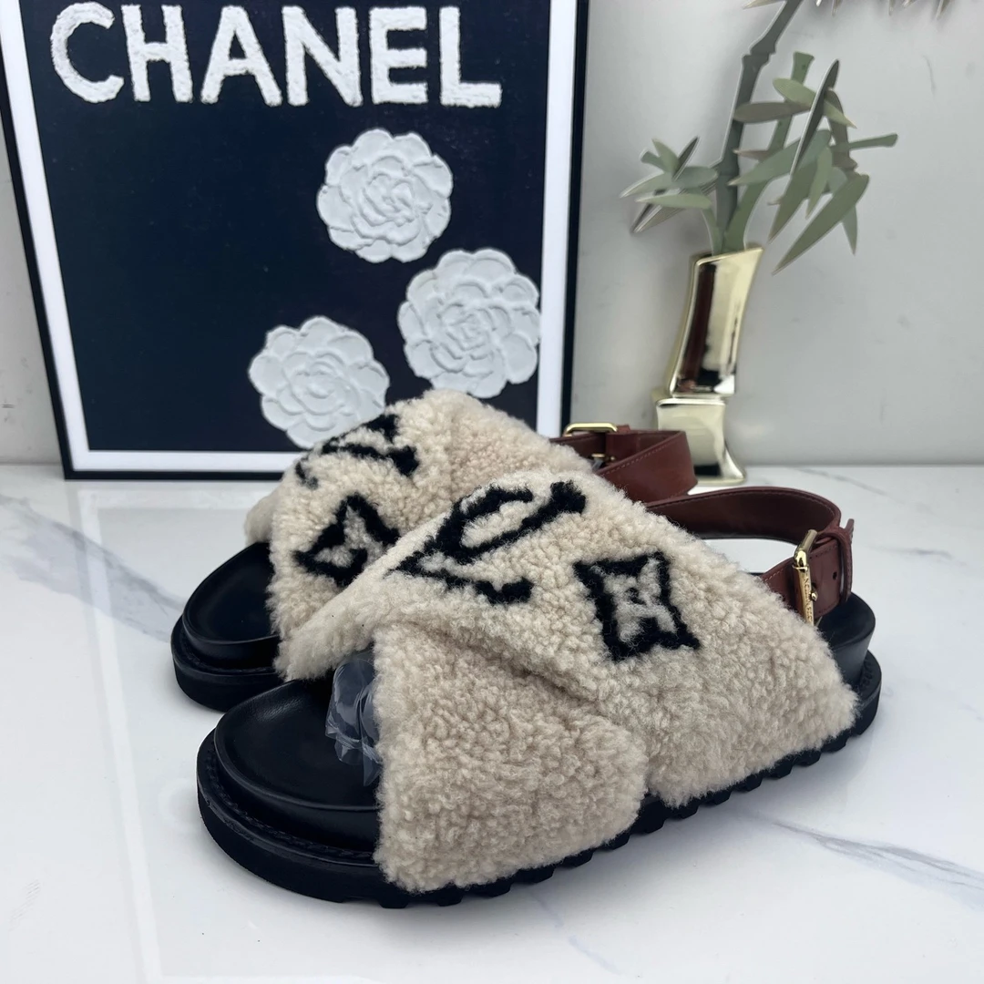 99新 LouisVuitton/路易威登 lv泰迪羊羔绒毛拖 36码/jm01540