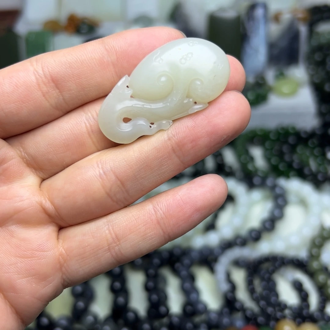 和田玉（子料）未镶嵌颈饰