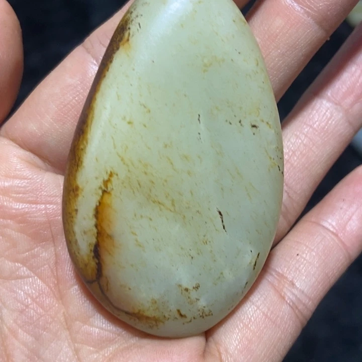 未镶嵌和田玉（糖玉）挂件