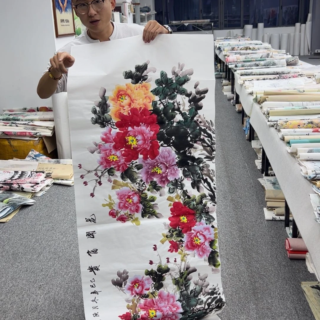 国画卖字画的小男孩