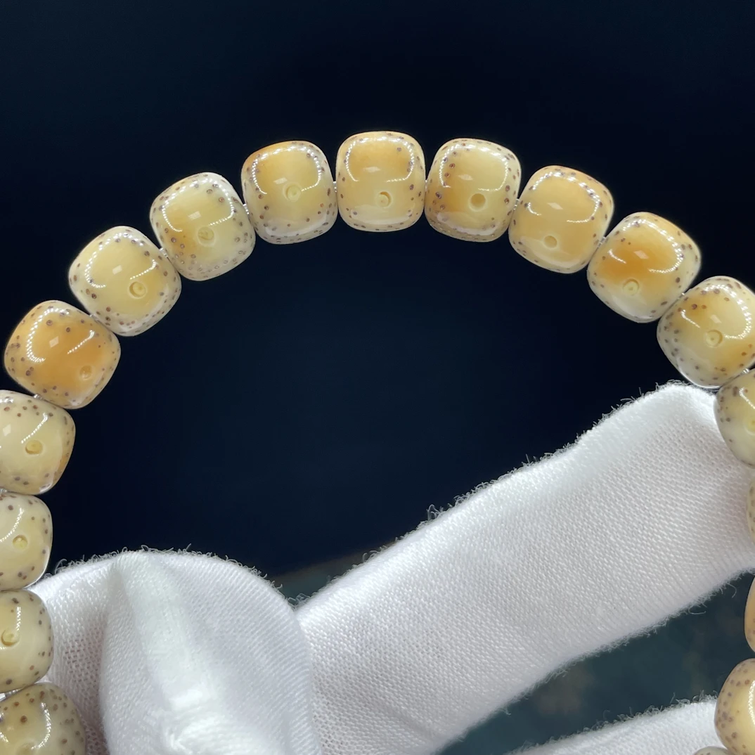 懿缘 S级9.5×8.5石玉料同枝火烧云通体留白一物一图高端星月菩提