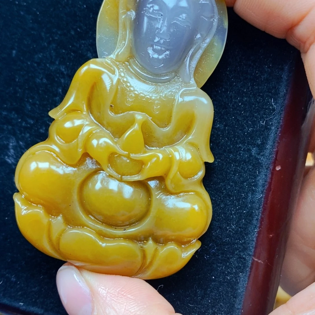 石英质玉（黄龙玉）颈饰未镶嵌