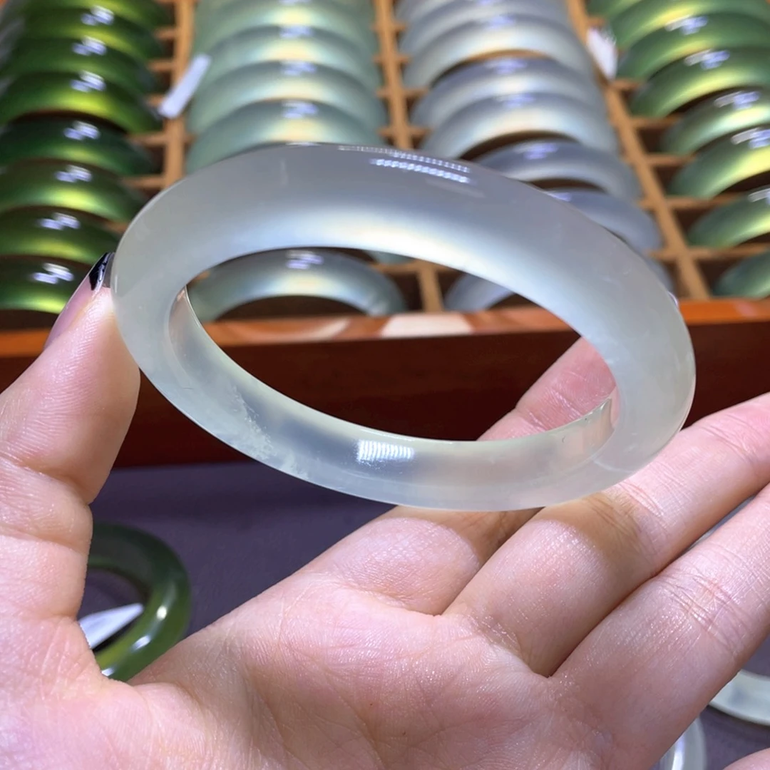 未镶嵌岫玉手镯58