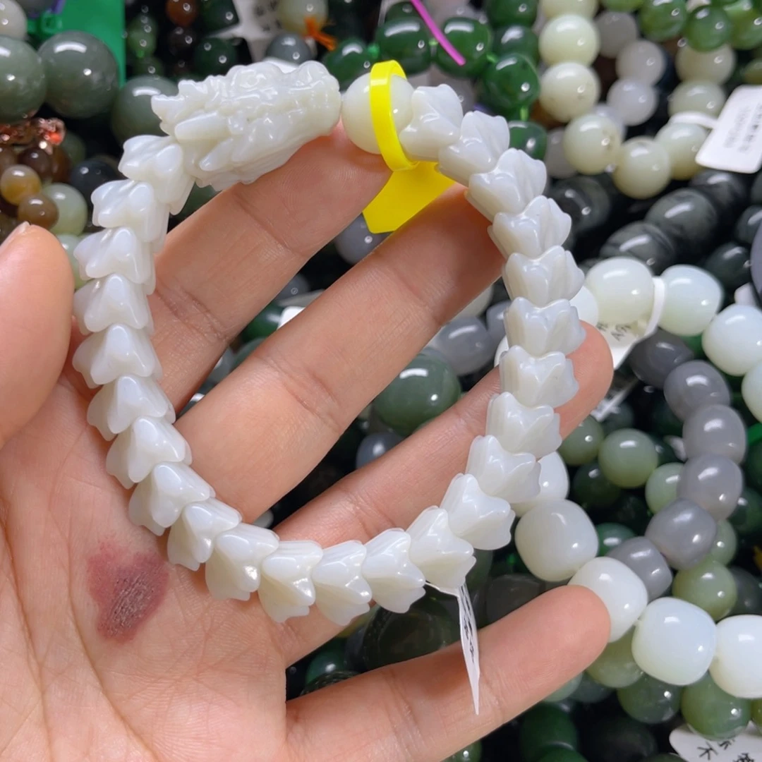 未镶嵌手链和田玉?**。