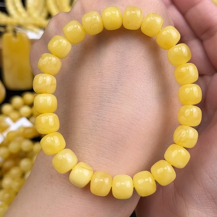 琥珀未镶嵌颈饰琥珀