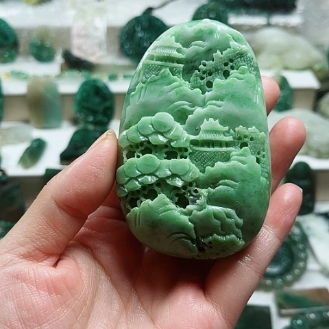 独山玉未镶嵌吊坠