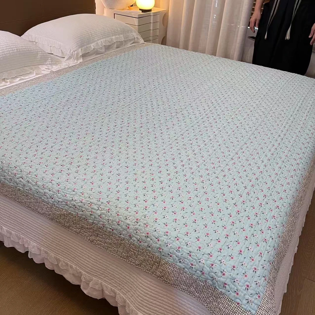小篮花拼接绗缝夹棉床盖可铺可盖