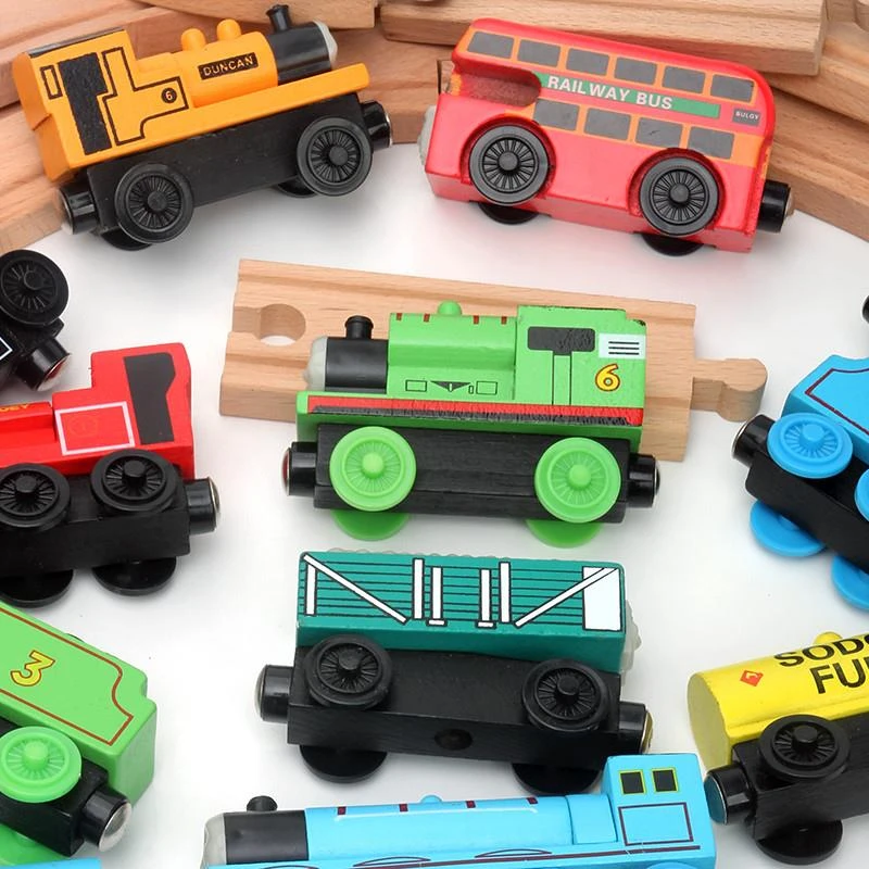 宝宝滑行磁力木制小火车玩具男孩高登迪塞尔木质轨道老火车头车厢