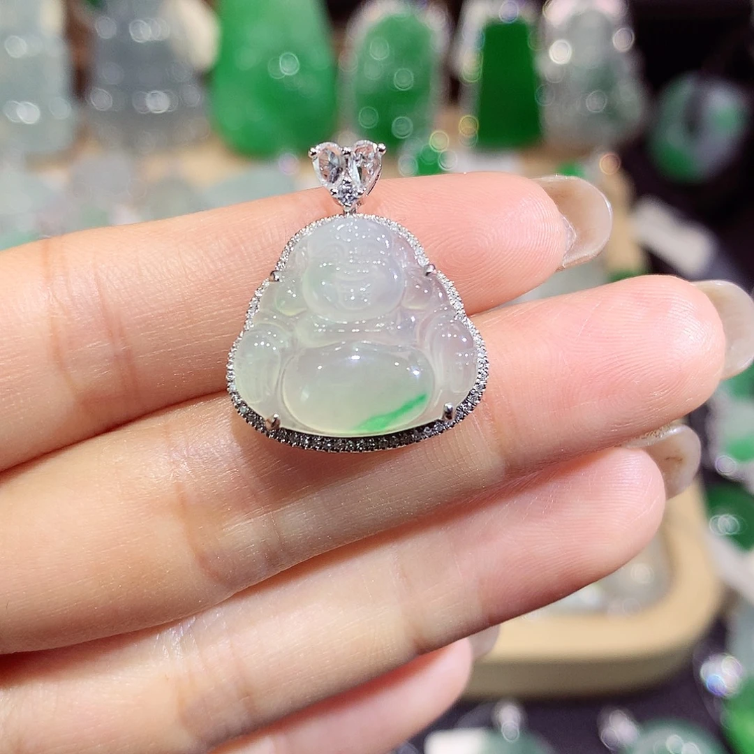 翡翠18K金镶嵌颈饰佛