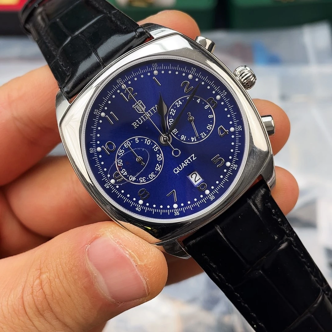 锻造刚壳石英腕表