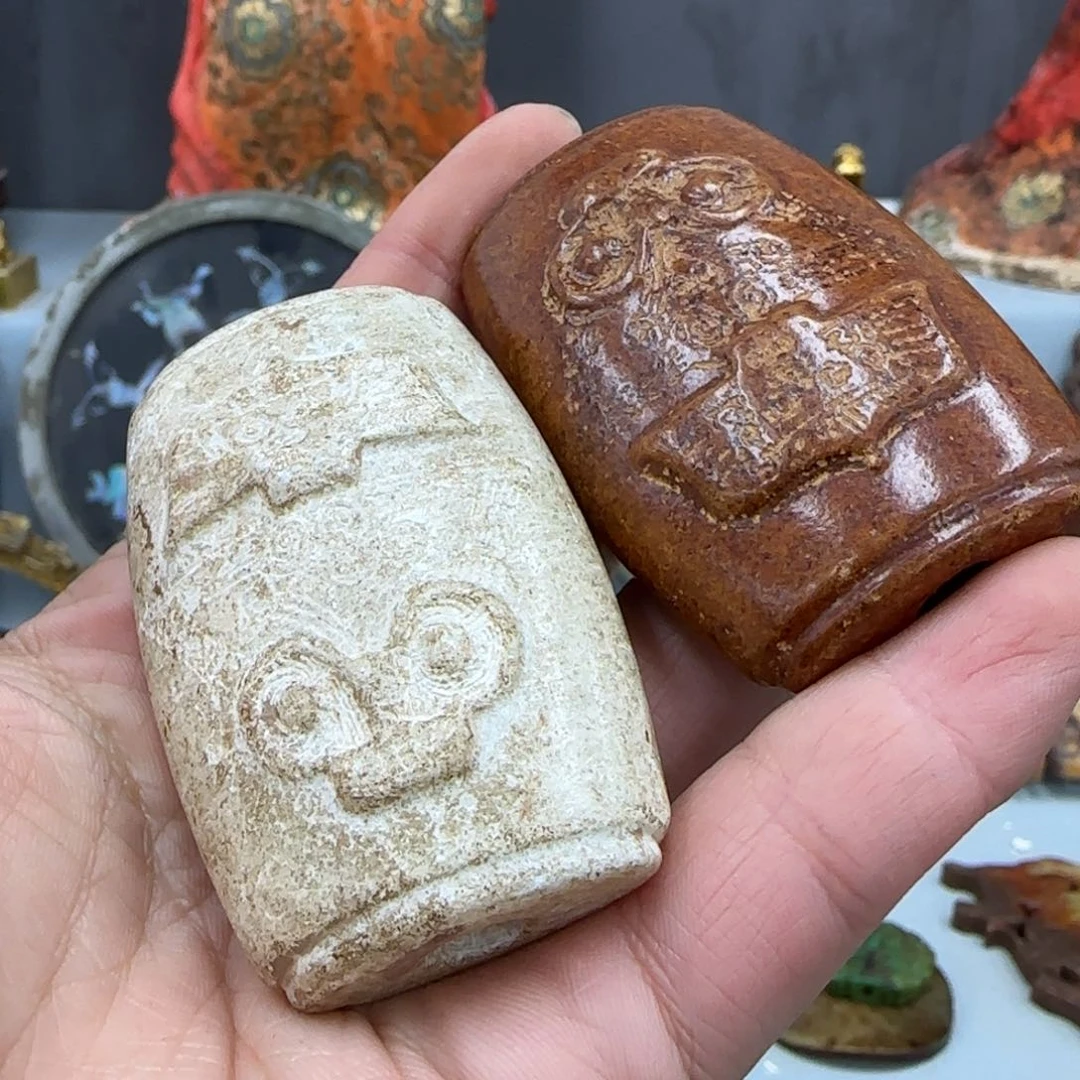 未镶嵌和田玉（糖玉）挂件绝