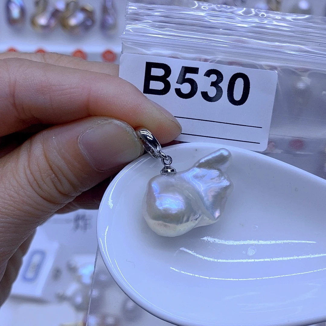 未镶嵌颈饰淡水珍珠