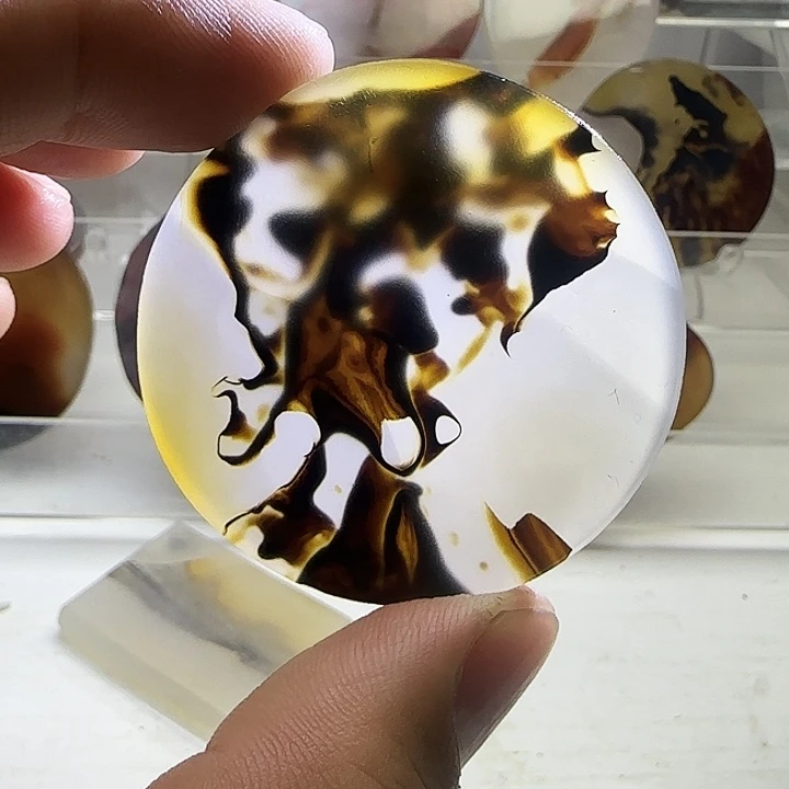 玛瑙/玉髓未镶嵌珠宝奇石