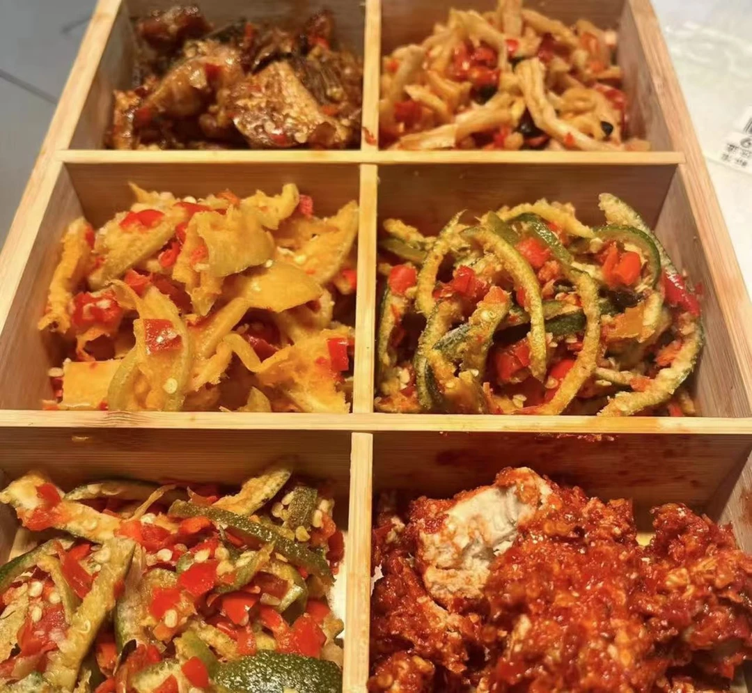 辣椒萝卜干和柚子皮