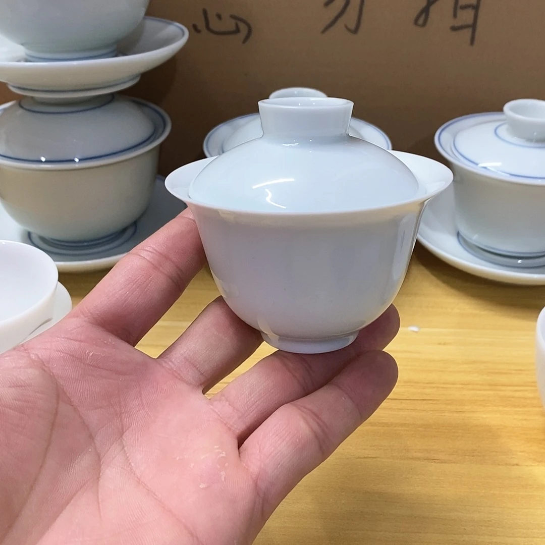 天青色二才盖碗（瑕）